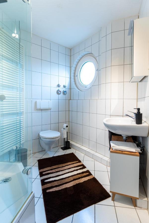 Mercedes I Stuttgart I Kitchen I Home Office I Parkplatz Boeblingen Exterior photo