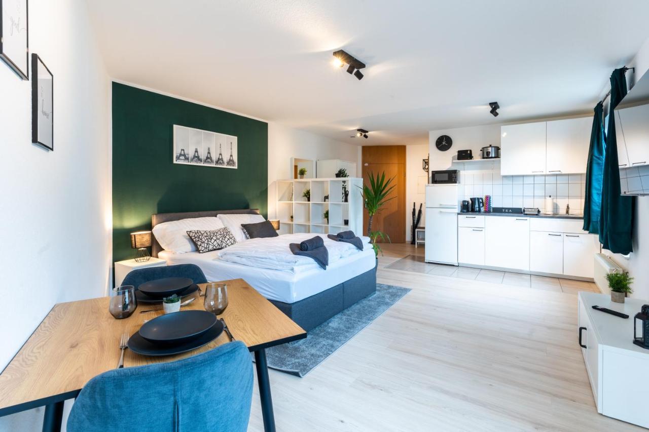 Mercedes I Stuttgart I Kitchen I Home Office I Parkplatz Boeblingen Exterior photo